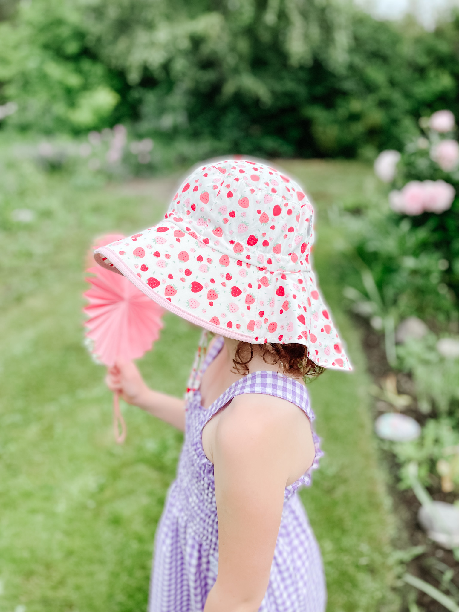 kids summer craft - how to make a paper fan - sew bright creations