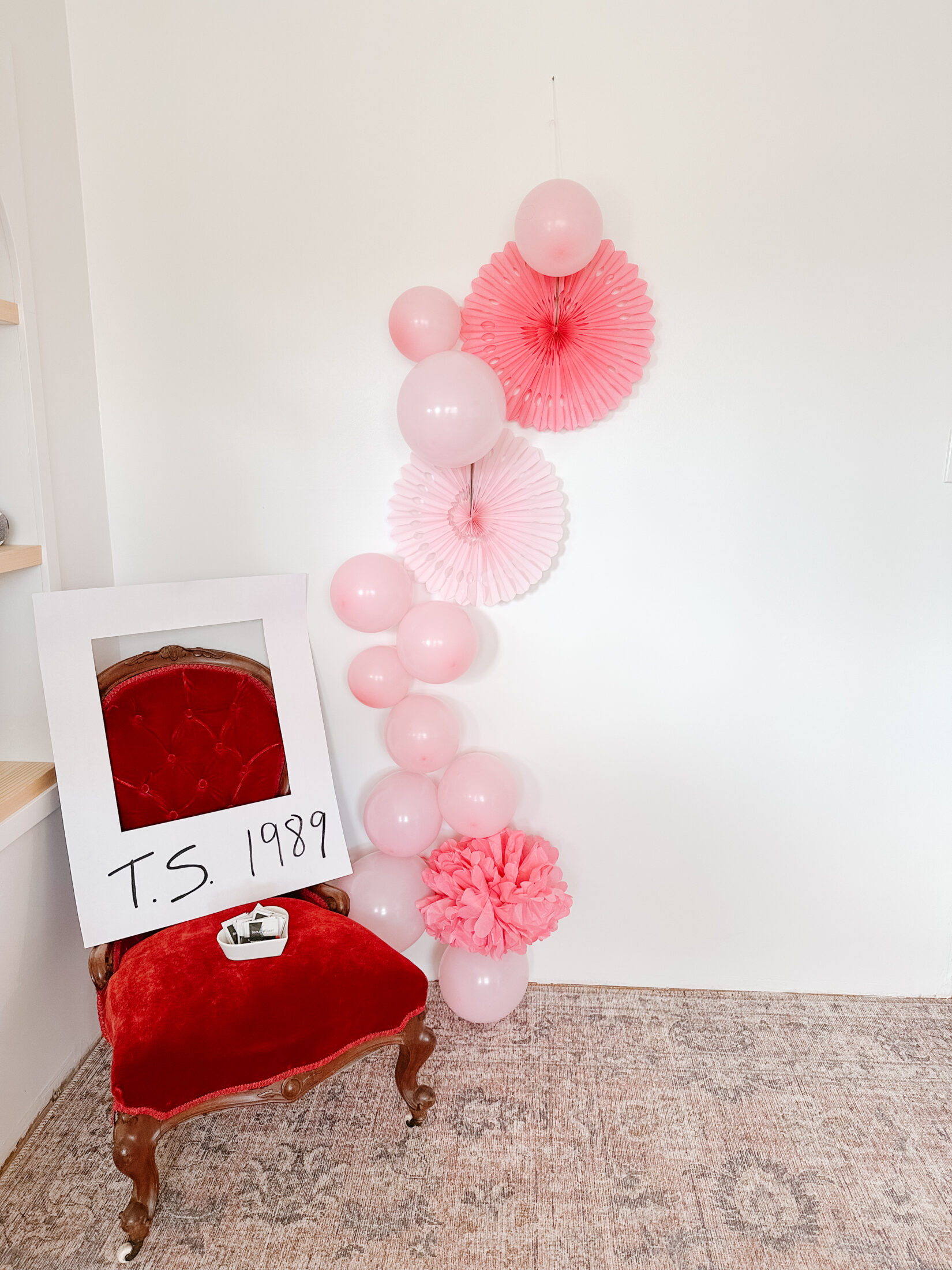 Taylor Swift Party Decorations | Taylor Swift Birthday Party Ideas | Swiftie Party | Taylor Swift Photo Booth | Swiftie Celebration